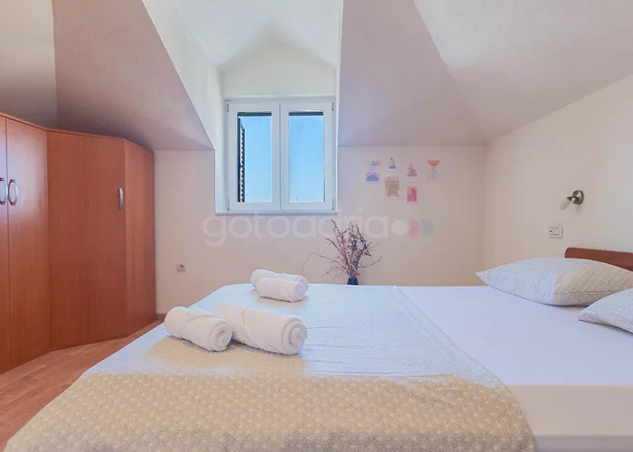 Vlove Story - Luxury Downtown