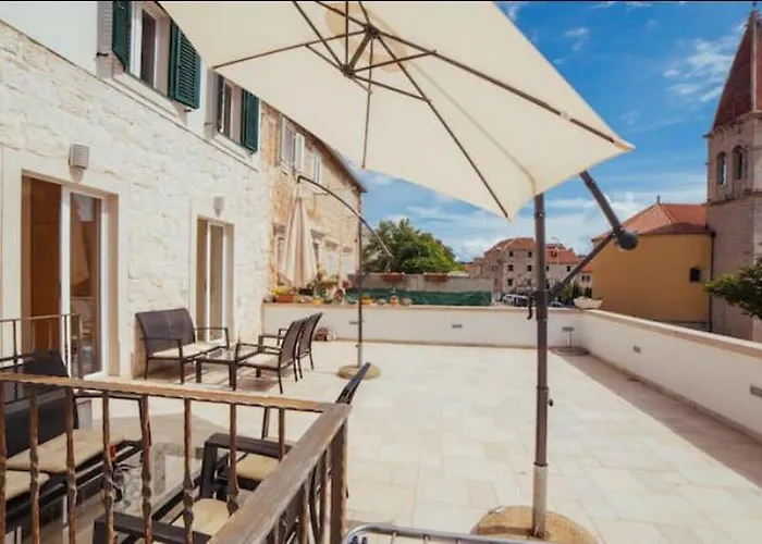 Vlove Story - Luxury Downtown Макарська