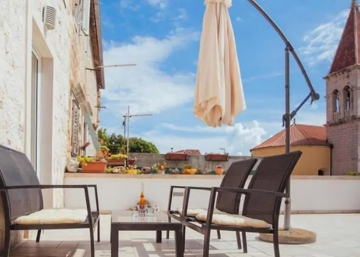 Vlove Story - Luxury Downtown Апартаменти *