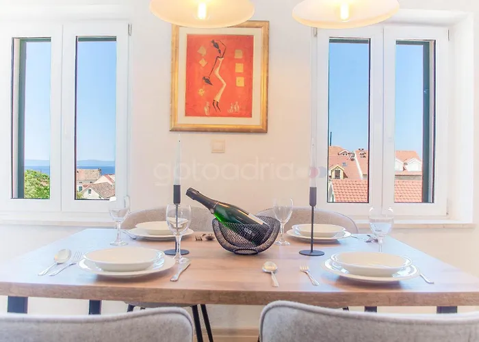 Vlove Story - Luxury Downtown