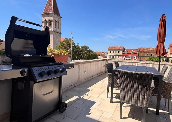 Vlove Story - Luxury Downtown Макарська