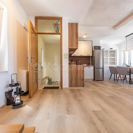 Apartment Vlove Story - Luxury Downtown Apartment *