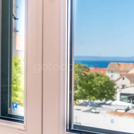 Vlove Story - Luxury Downtown Apartment *