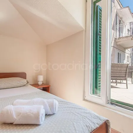 Apartment Vlove Story - Luxury Downtown Apartment *