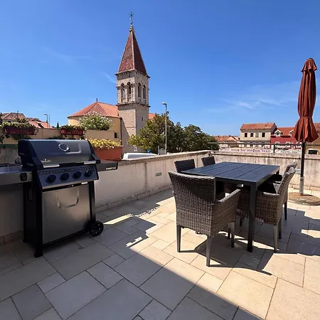 Vlove Story - Luxury Downtown Makarska