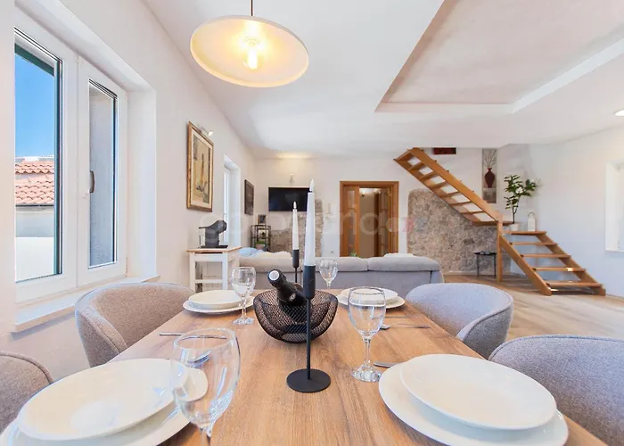 Vlove Story - Luxury Downtown Makarska