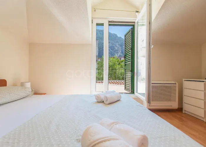 Vlove Story - Luxury Downtown Apartment Makarska