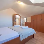 Vlove Story - Luxury Downtown Apartment *