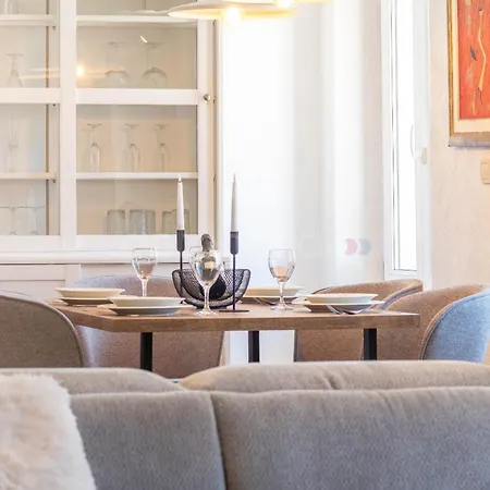 Vlove Story - Luxury Downtown Apartment Makarska